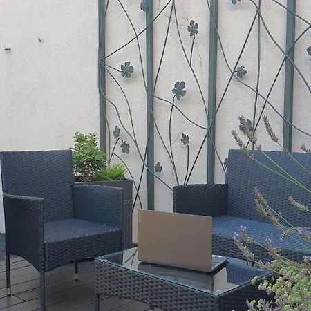 Dm Apartment *